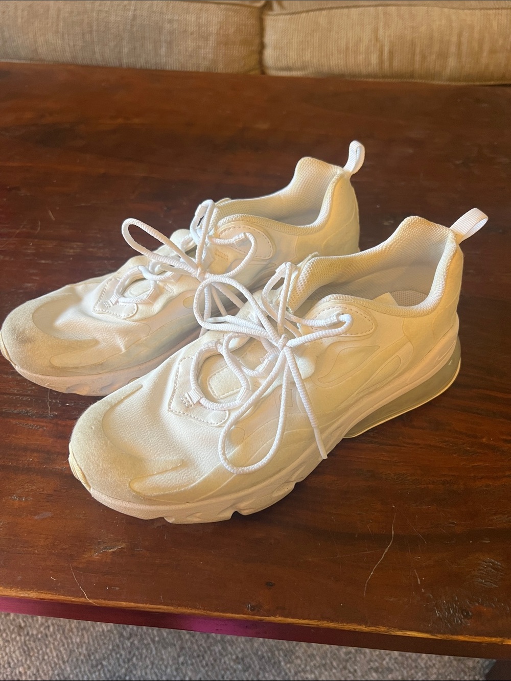 Nike White Athletic Sneakers - Lightweight Everyday Shoes (Fits Women’s 8)